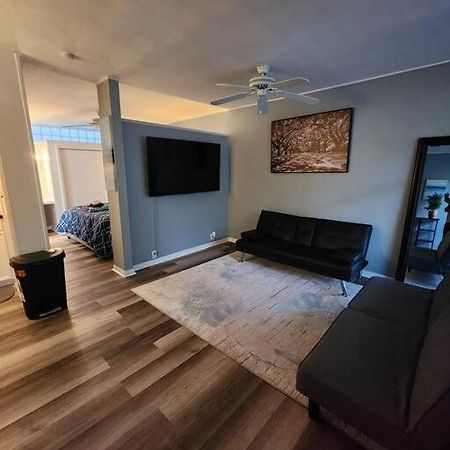 Blue Shark *W7* @ Montrose 1Br Private King Loft Apartment Houston Exterior photo