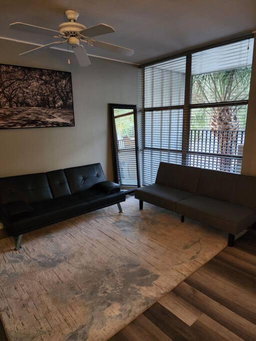 Blue Shark *W7* @ Montrose 1Br Private King Loft Apartment Houston Exterior photo