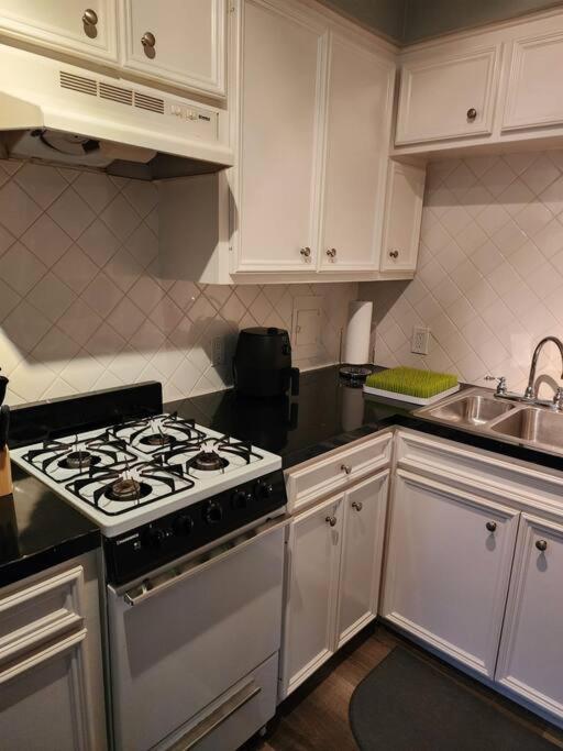 Blue Shark *W7* @ Montrose 1Br Private King Loft Apartment Houston Exterior photo